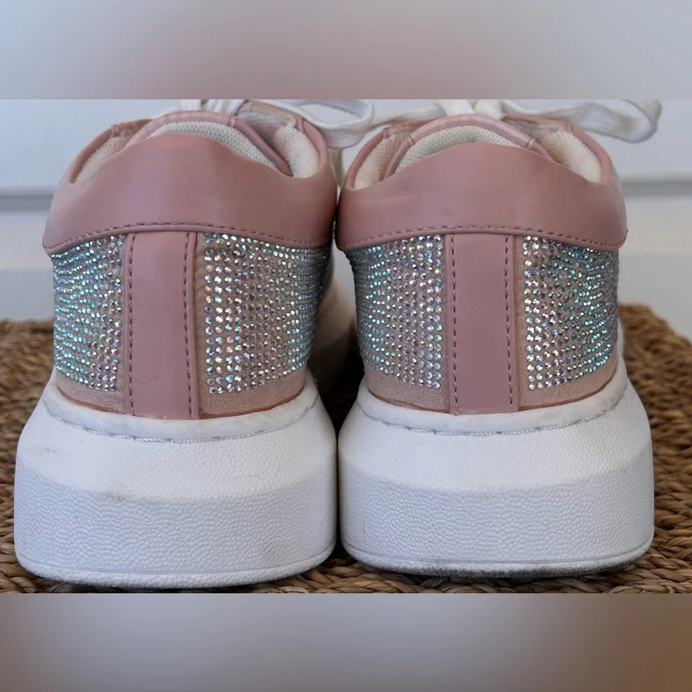Juicy Couture‎ Pink Blingy Chunky Sole Sneaker with Logo Charm Size 9